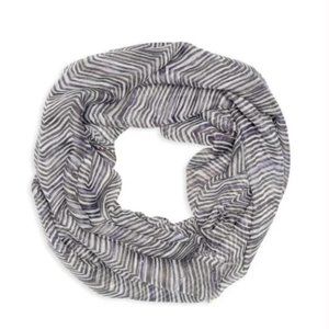 Thirty-One Avenue Scarf in  ZIG ZAG ZOOM  pattern New in Package!